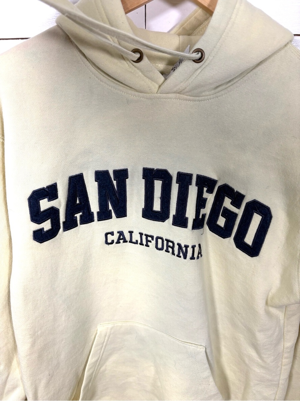 Pacific & Co San Diego California Cream Hoodie Sweatshirt Medium - Picture 3 of 10